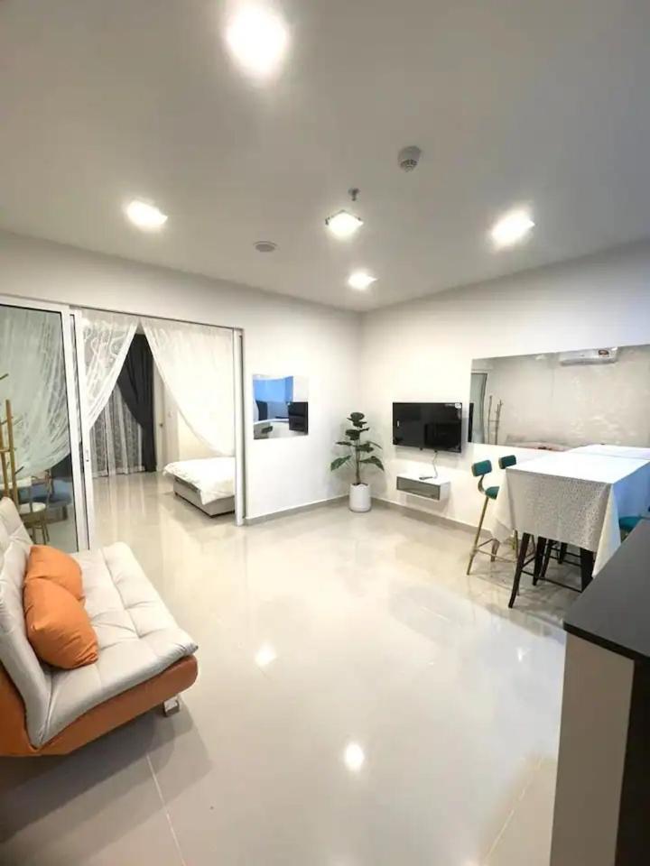 Maxhome At The Shore Apartment Kota Kinabalu